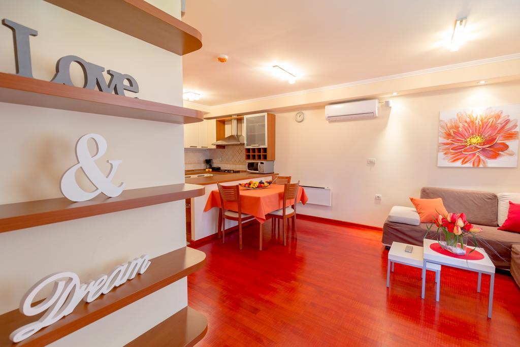 Leona & Borna'S Central Lapad Suites Dubrovnik Ngoại thất bức ảnh