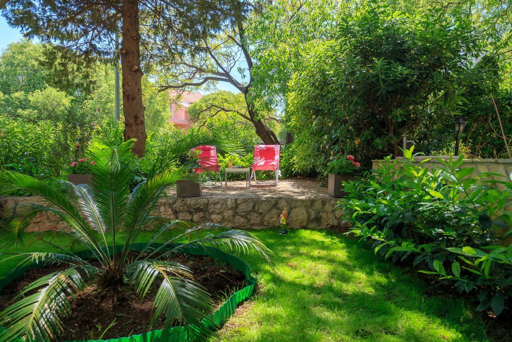 Leona & Borna'S Central Lapad Suites Dubrovnik Ngoại thất bức ảnh