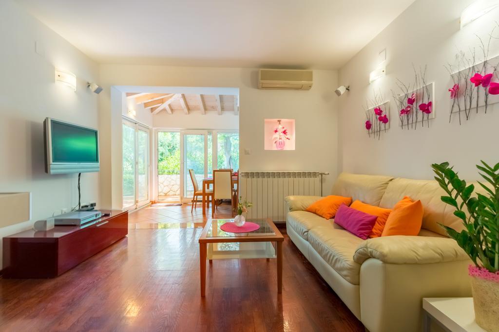 Leona & Borna'S Central Lapad Suites Dubrovnik Ngoại thất bức ảnh