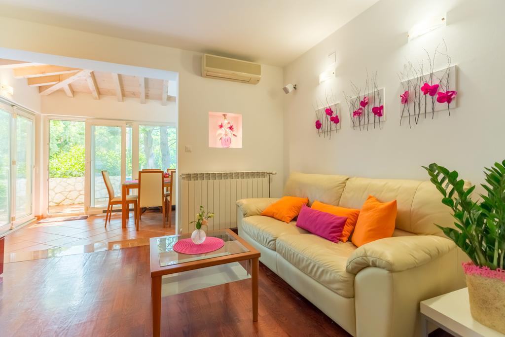 Leona & Borna'S Central Lapad Suites Dubrovnik Ngoại thất bức ảnh