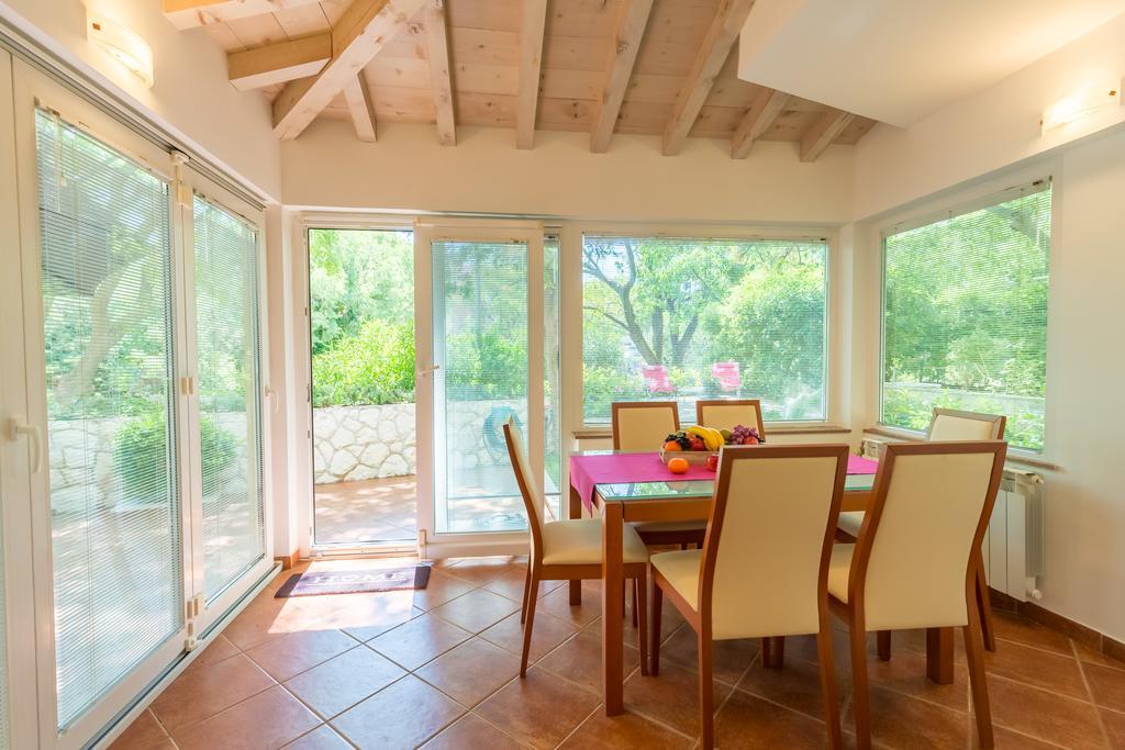 Leona & Borna'S Central Lapad Suites Dubrovnik Ngoại thất bức ảnh