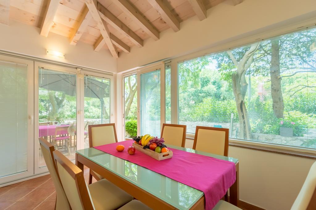 Leona & Borna'S Central Lapad Suites Dubrovnik Ngoại thất bức ảnh